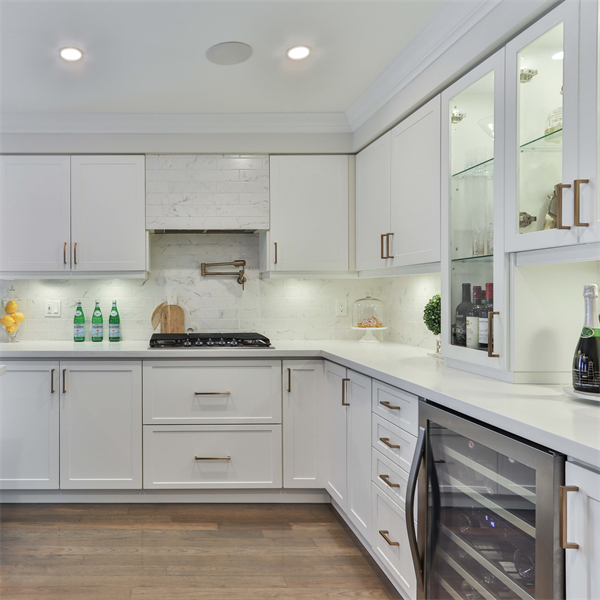 Contemporary Large Storage Waterproof Solid Wood Kitchen Cabinet