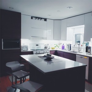 Custom L Shaped Stain Resistant Lacquer Kitchen Cabinet